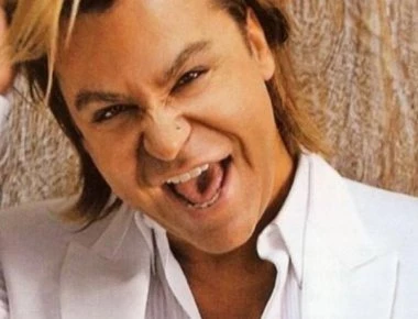 Επικός Τρύφωνας Σαμαράς: Τραγουδά το Jingle Bells και είναι… όλο λάθος! (βίντεο)